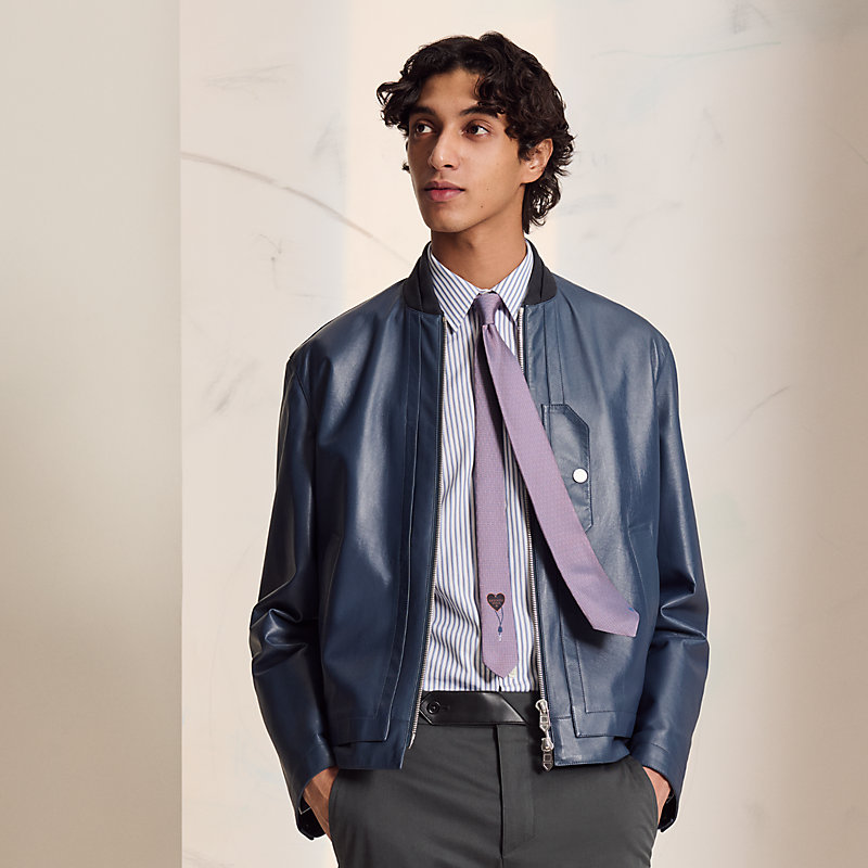 シルクタイ 7 cm 《ラ・クレ・デュ・ボヌール》 - ブルー | Hermès